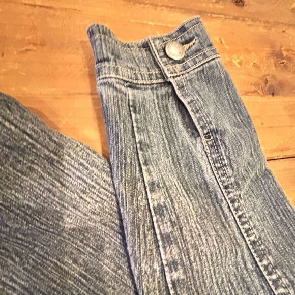 Comfort Denim women’s Distressed Jean Jacket Size M - Picture 7 of 15